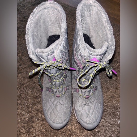Columbia Omni-Tech Insulated Reflective Lined Snow Boots in Gray Women’s 9 -EUC - Picture 5 of 7